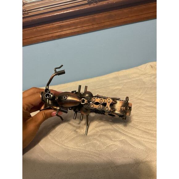 Vtg handmade motorcycle sculpture crafted from various metal parts - Picture 6 of 8